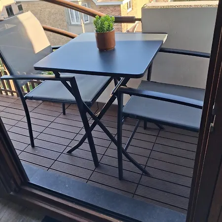 Le Grand Bleu Apartment